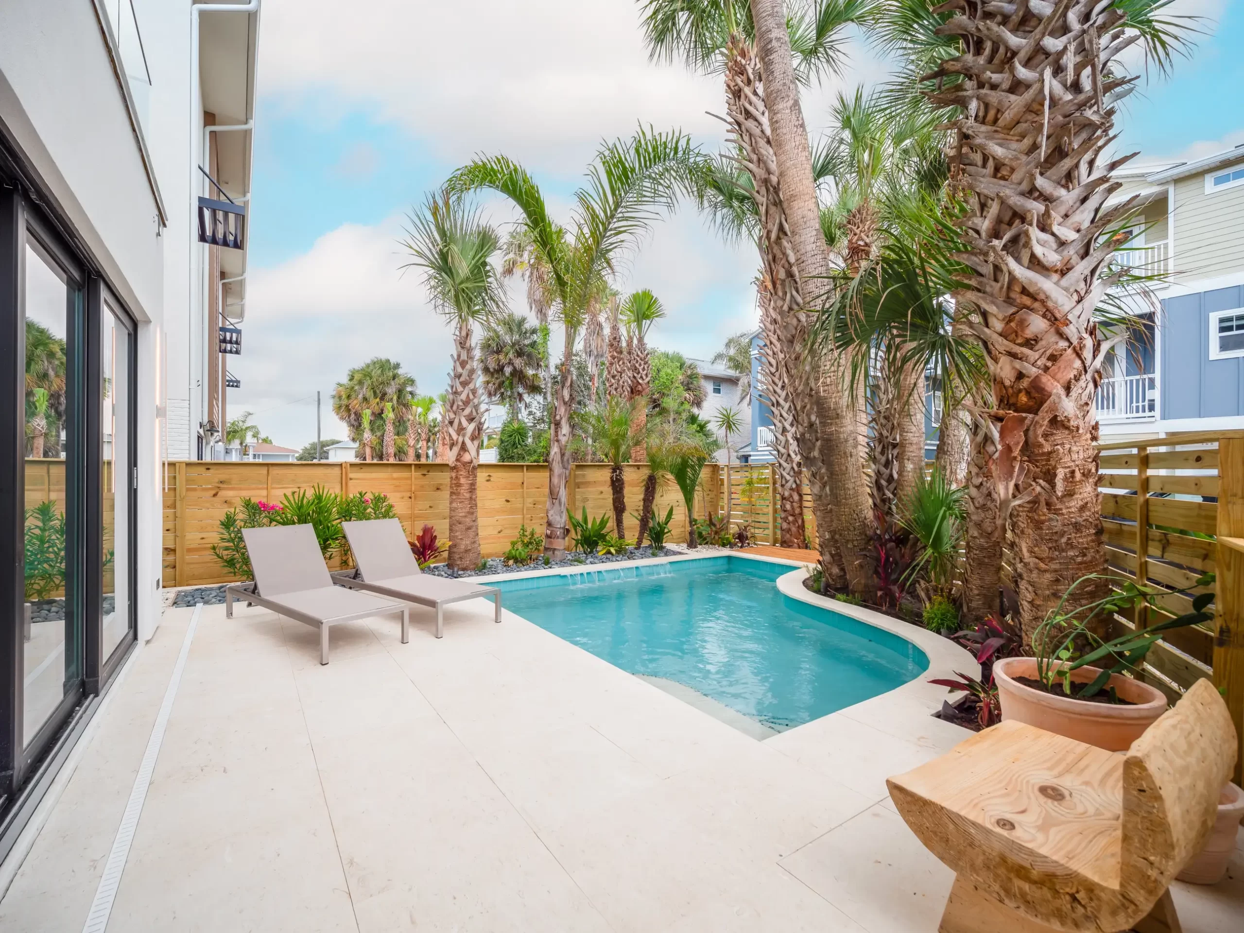 Swimming pools in the front yard